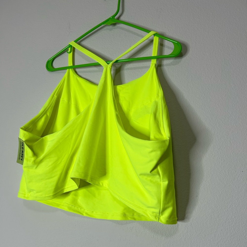 NWT OLDNAVY SPORTS ACTIVE WEAR bra with Pads